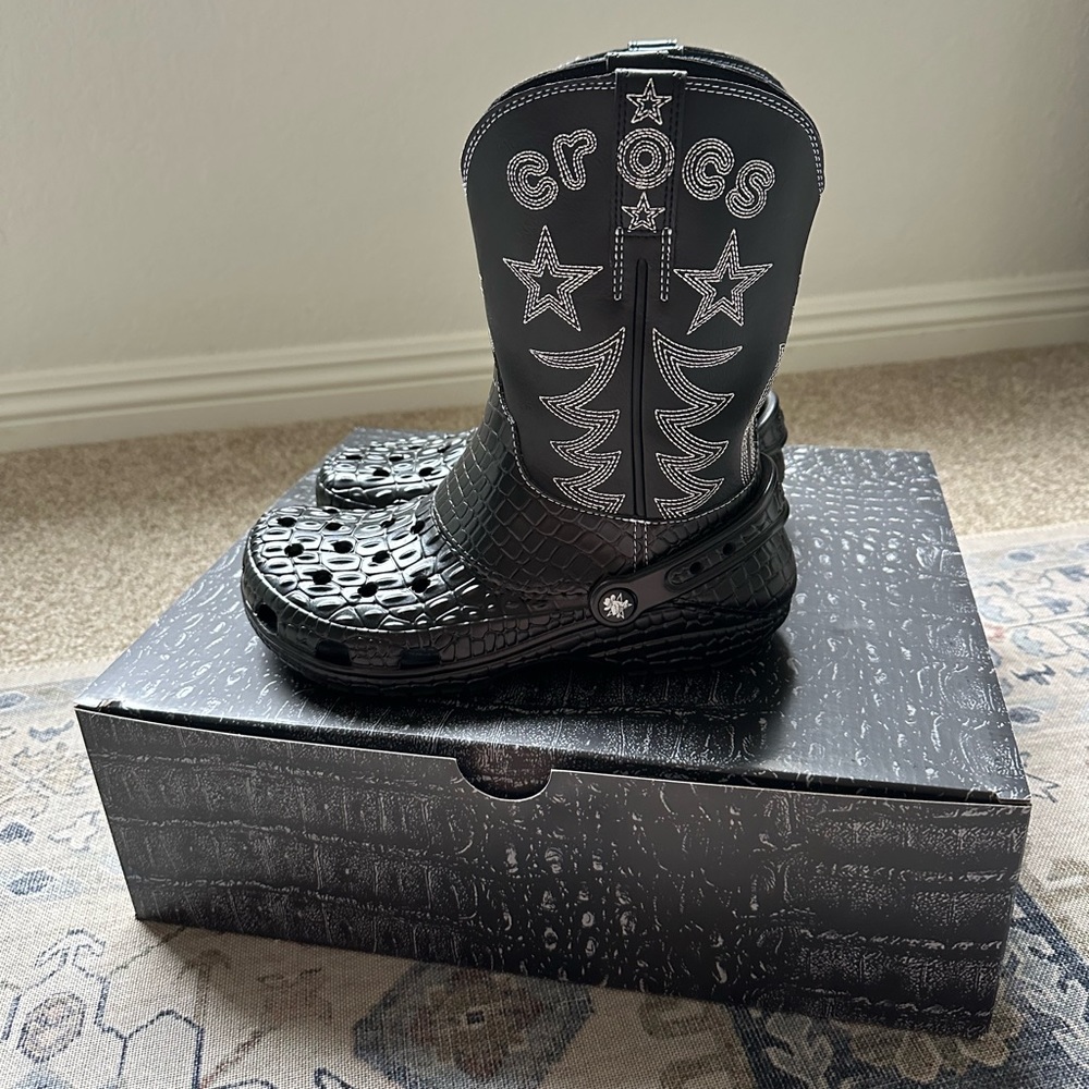 Crocs classic cowboy boots